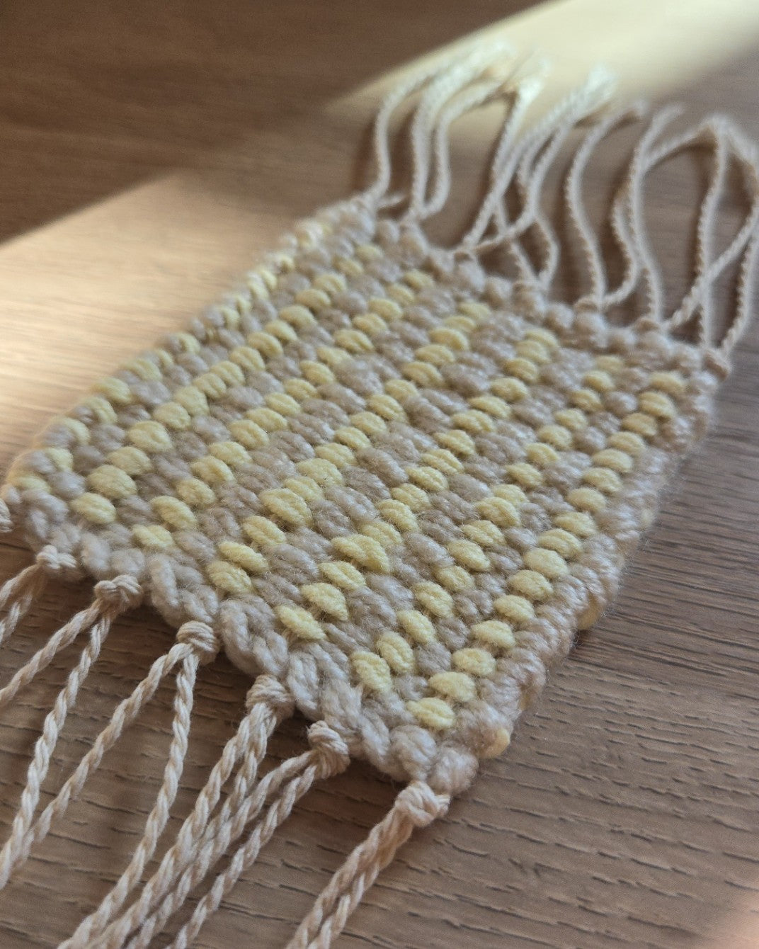 Handwoven coasters / S