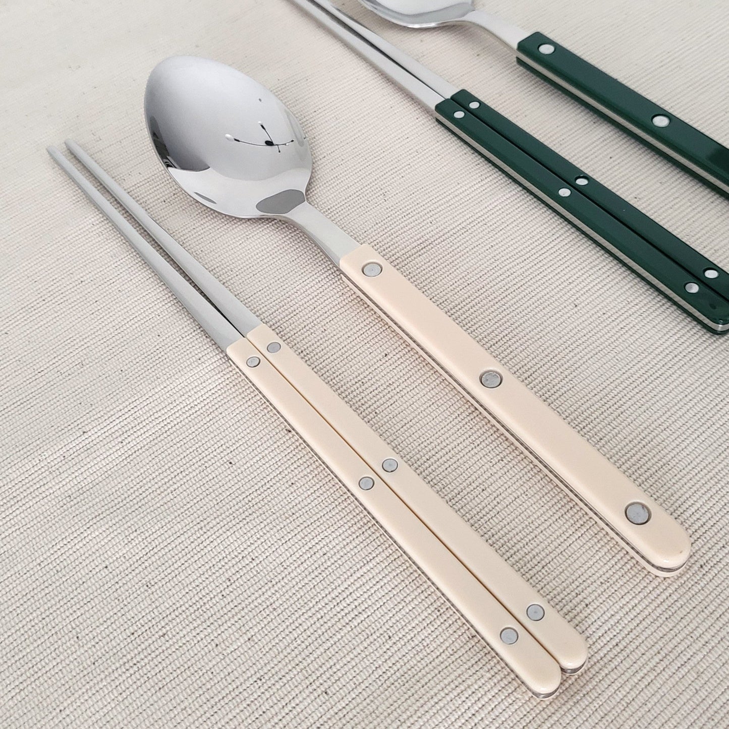 Farbe Cutlery Set