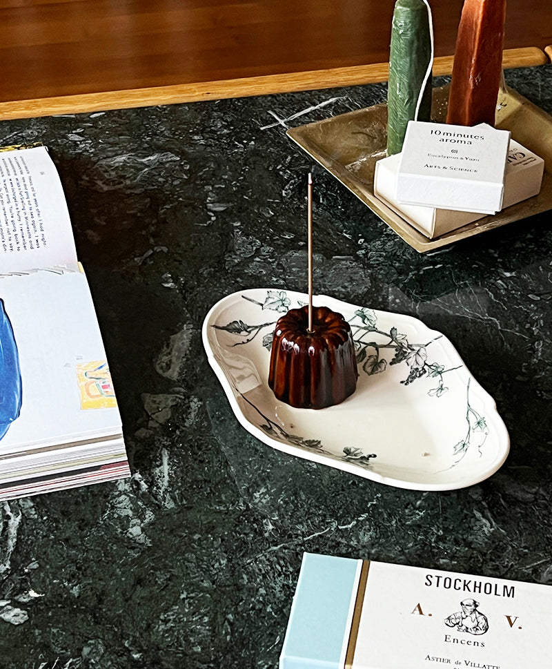 Canelé incense holder