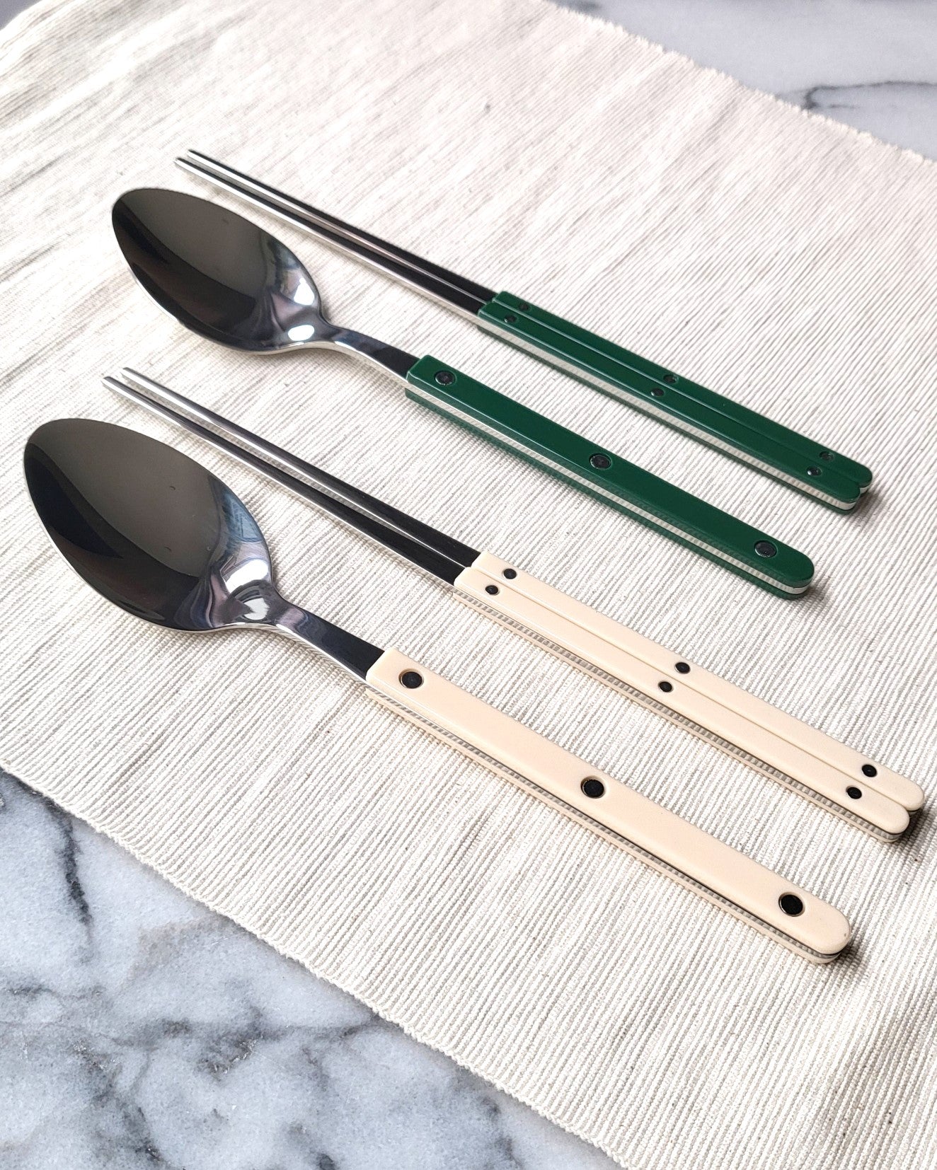 Farbe Cutlery Set